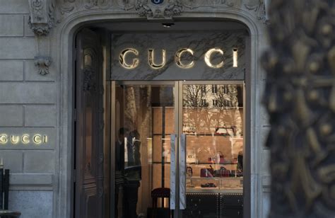 guccis business strategy outside perspective.